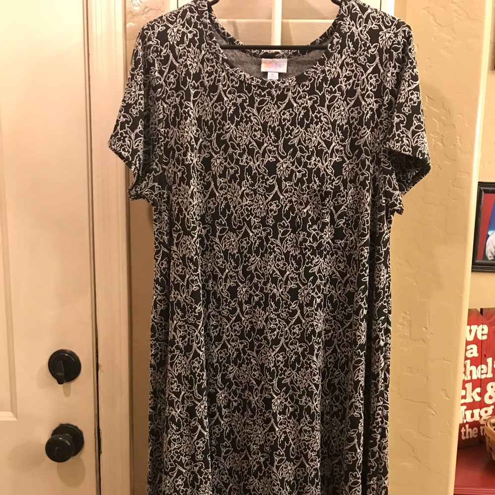 LuLaRoe Carly